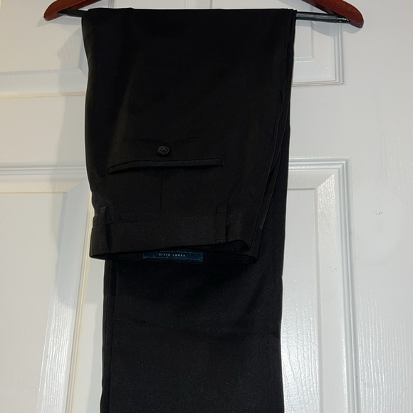 Perry Ellis - Picture 3 of 6